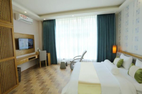  Thuy Sakura Hotel & Serviced Apartment  Хошимин